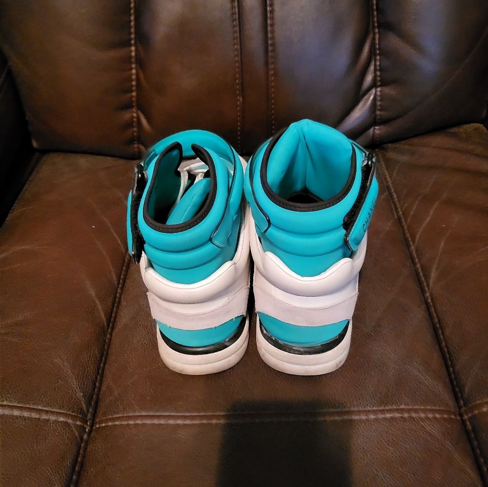 Chanel shoes - Picture 3 of 5